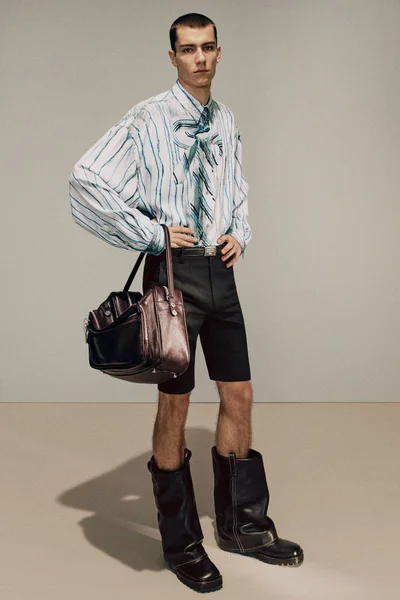 Look 15